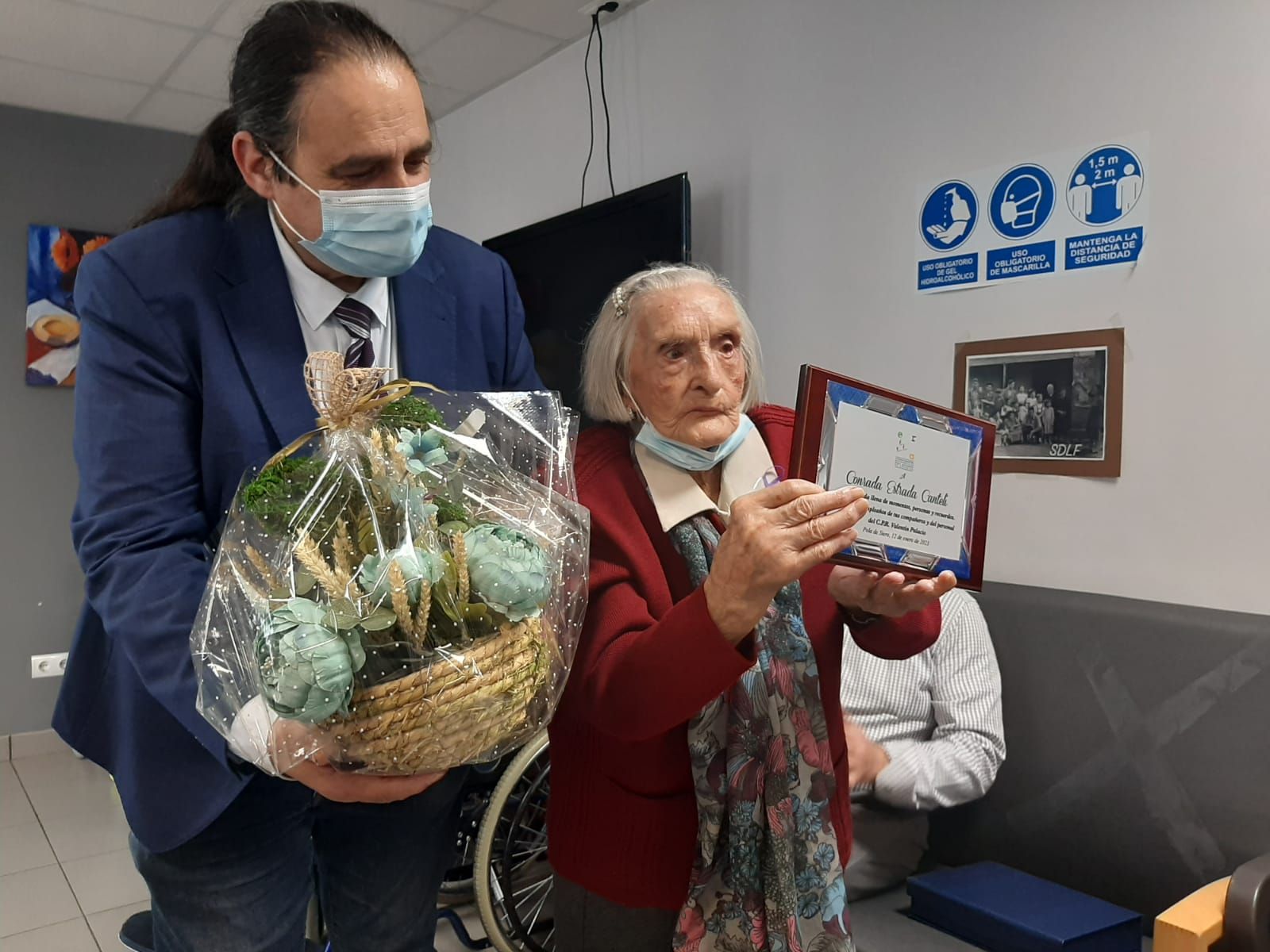 Todas las fotos del Día de la Mujer en la residencia del ERA en la Pola: así ha sido el homenaje a Conrada Estrada