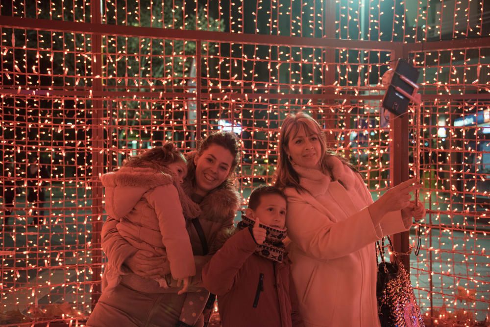 Ningú sense selfie al cub vermell de Crist Rei