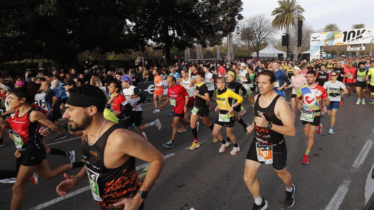Imagen de la pasada 10k Valencia Ibercaja en la que casi 10.000 corredores llegaron a la meta