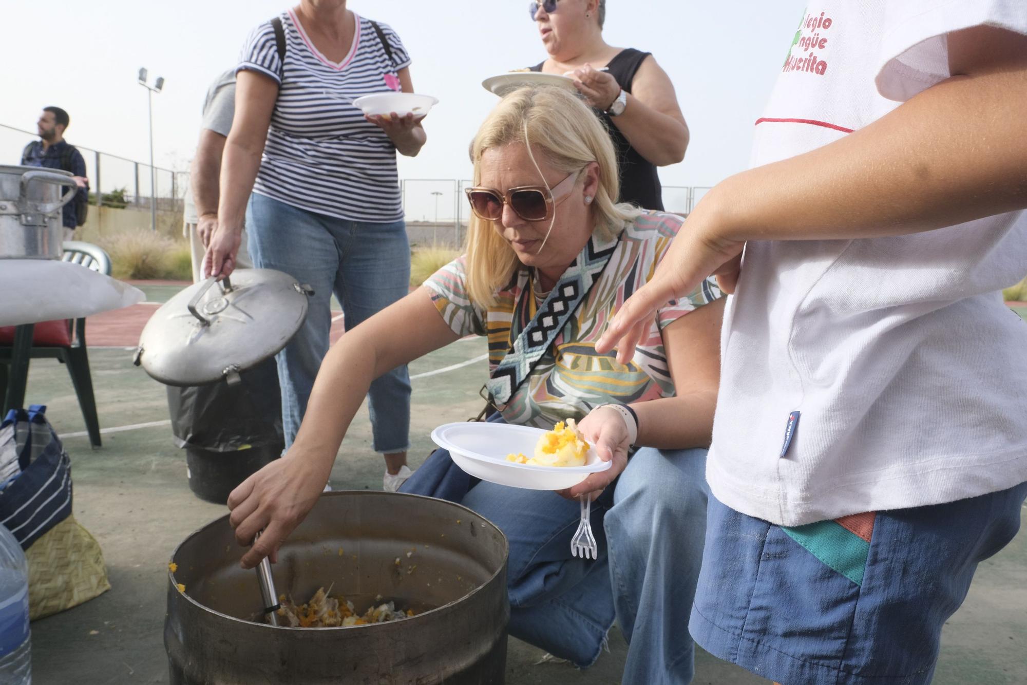 Sancocho comunitario en Jinámar