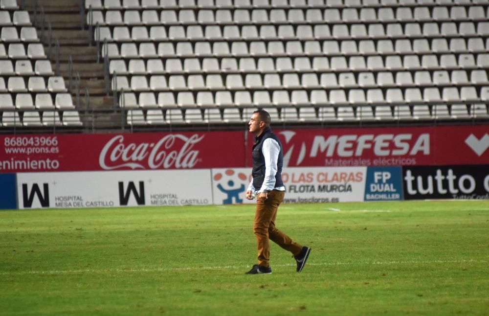 El Real Murcia se confía y pierde ante el Granada B (1-2)