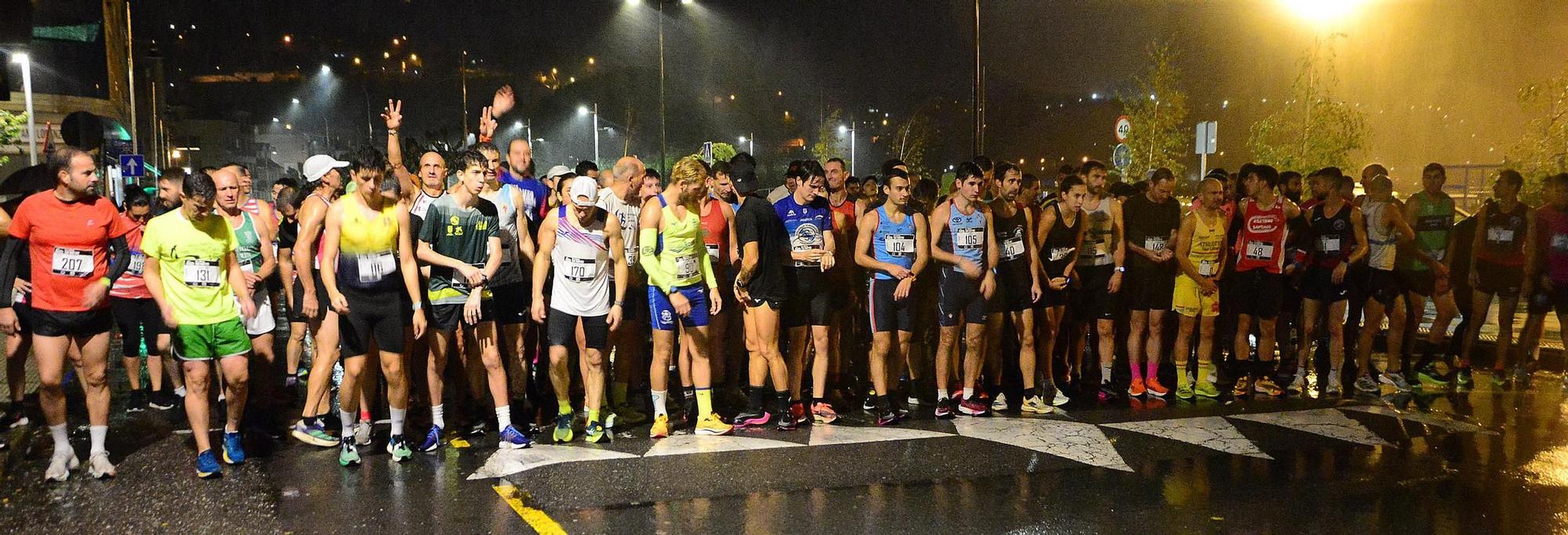 La XXVI Carreira San Martiño de Bueu, contra la lluvia y el viento