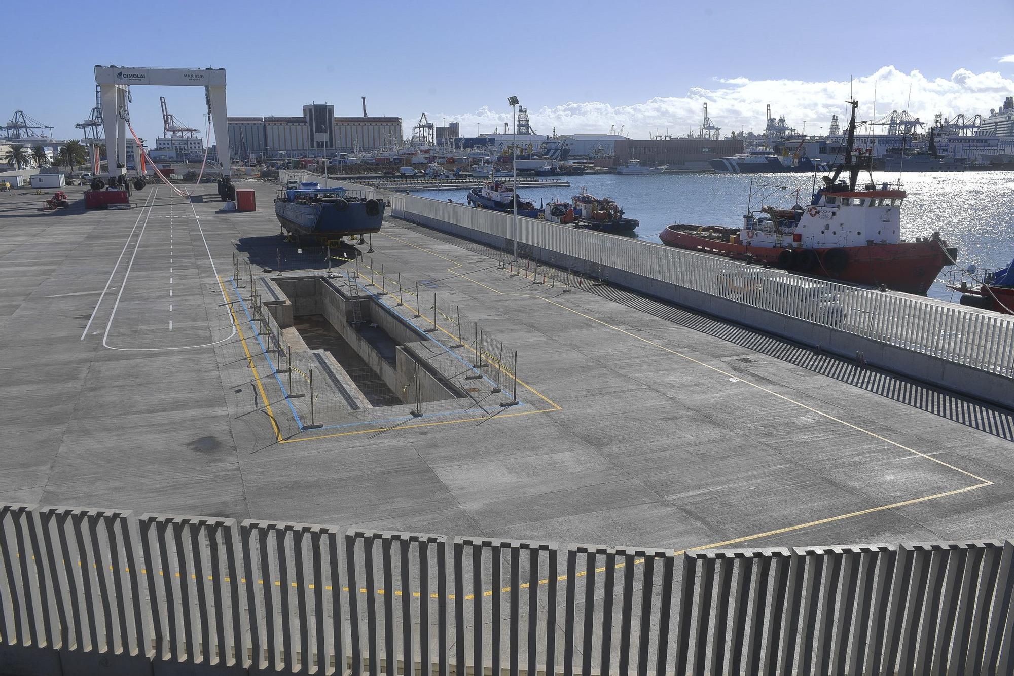 Embarcaciones en el nuevo taller de megayates