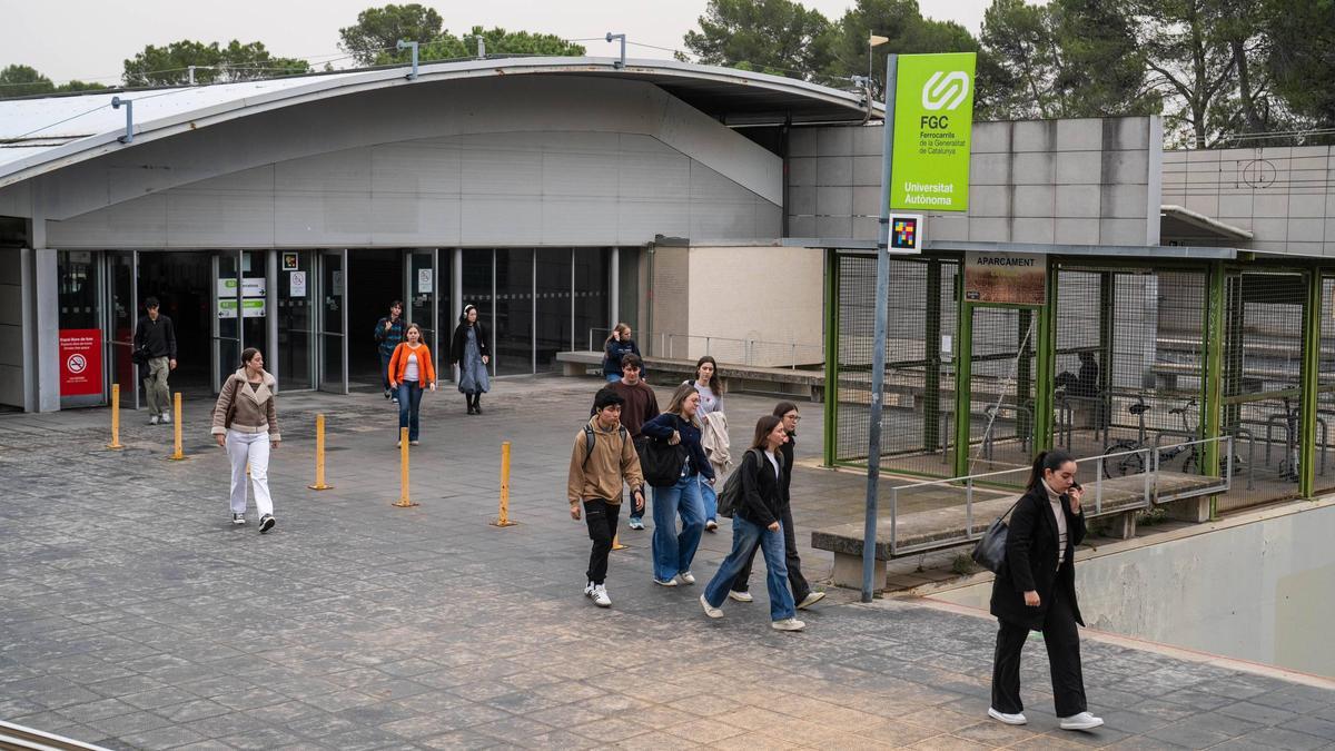 La estación de ferrocarril de la Universitat Autònoma de Barcelona.