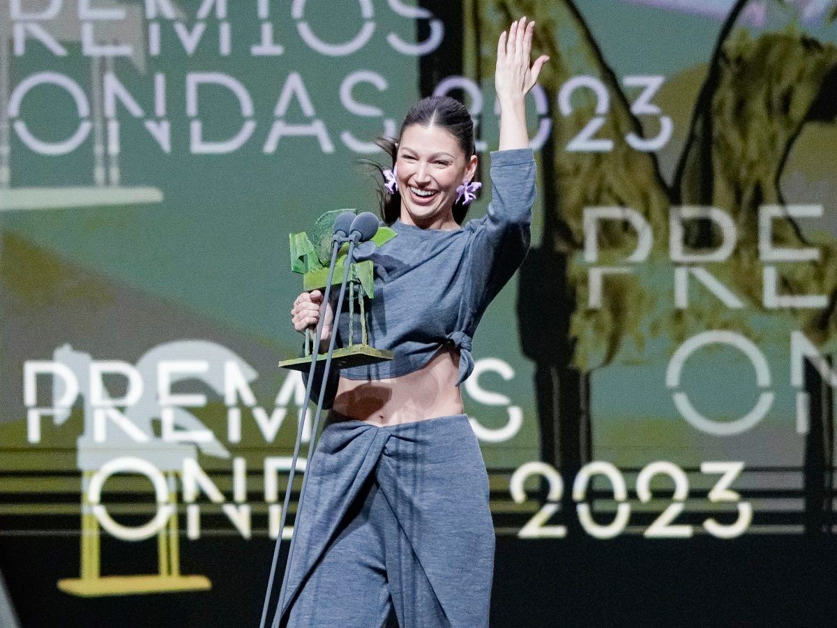 Úrsula Corberó recoge su premio en Barcelona