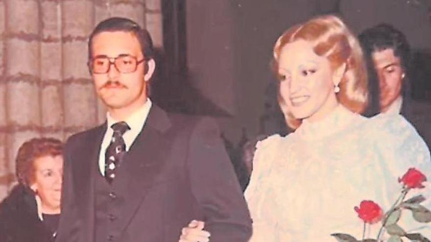 Carmen Lomana da el último adiós a su hermano en Oviedo: "Era muy querido, muy bueno y un señor elegantísimo"