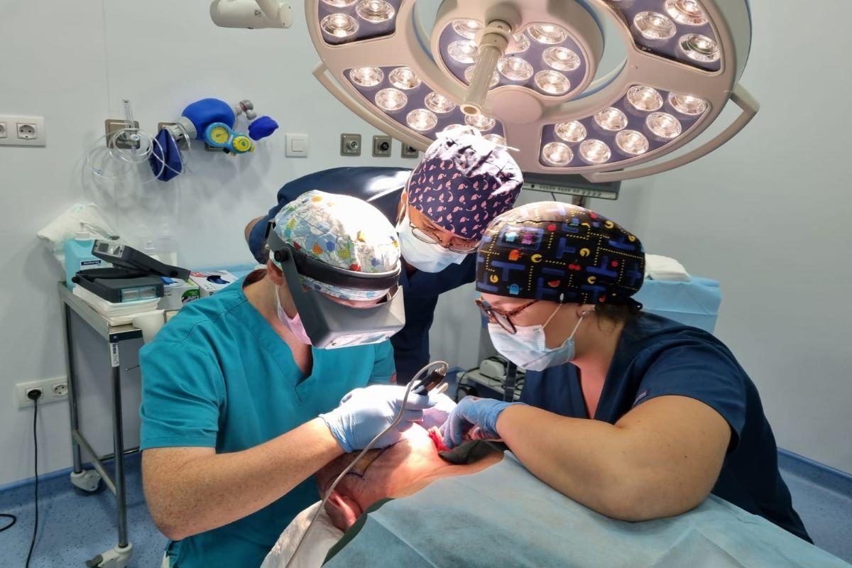 ¿Val la pena fer-se un trasplantament capil·lar a Barcelona?