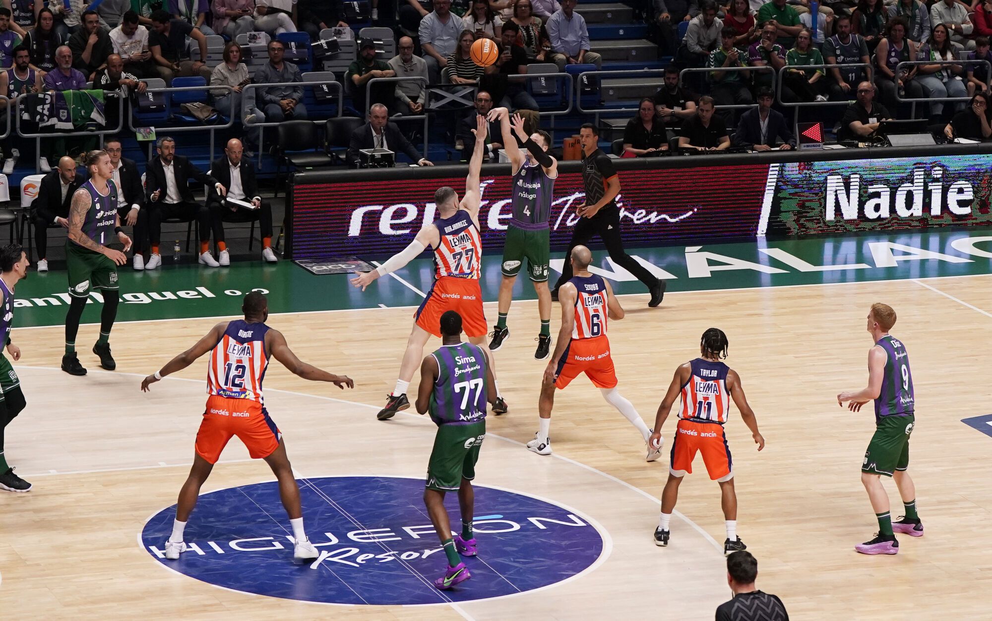 Imágenes del Unicaja-Leyma Coruña 2025