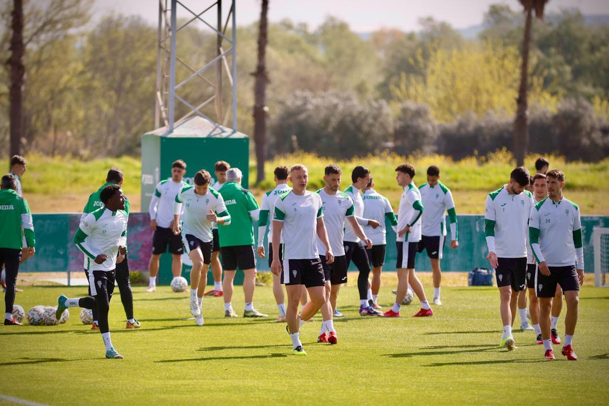 El Córdoba CF piensa ya en el Burgos con Rubén Alves en la Ciudad Deportiva