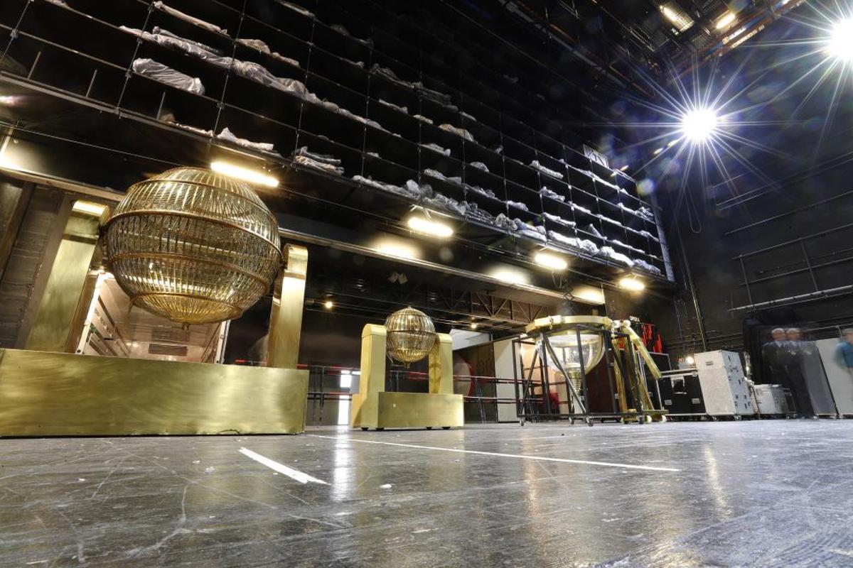 Los bombos de la suerte del sorteo extraordinario