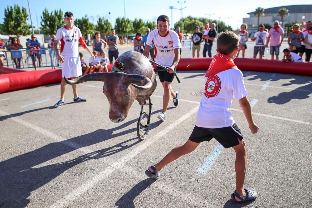 Cornadas de diversión en la Feria del Ganado de Do