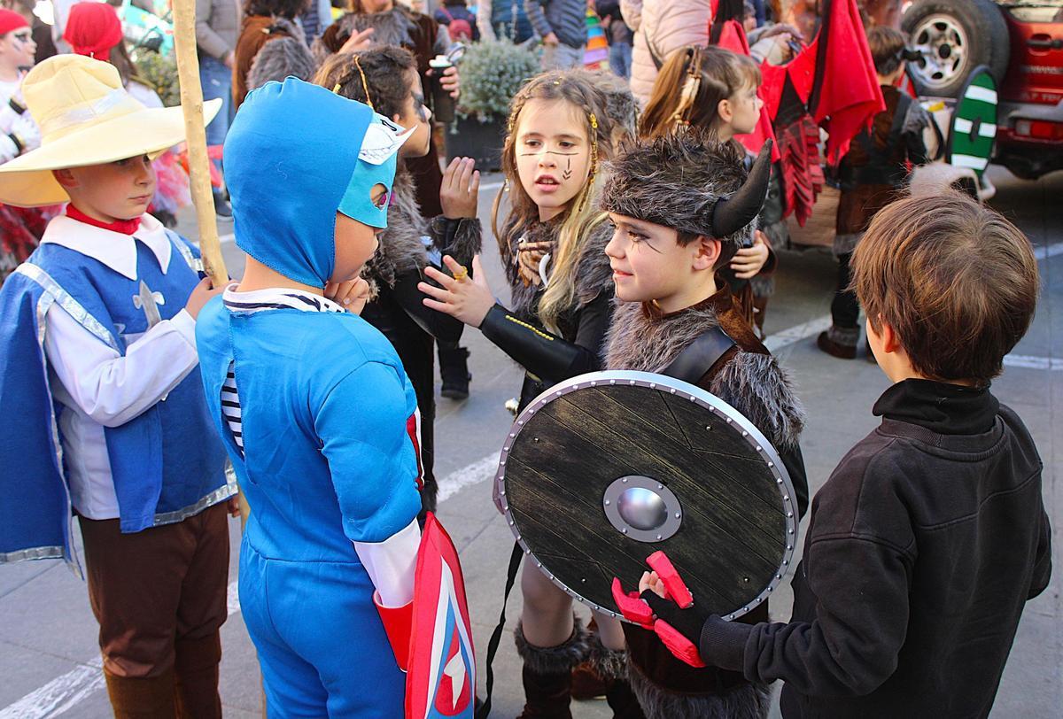 GALERÍA I Las mejores imágenes del desfile infantil del Carnaval de Alcalà