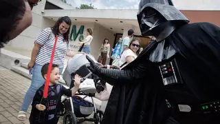 Metrópoli no se pudo haber despedido con más Fuerza, viajando a una "galaxia muy, muy lejana"