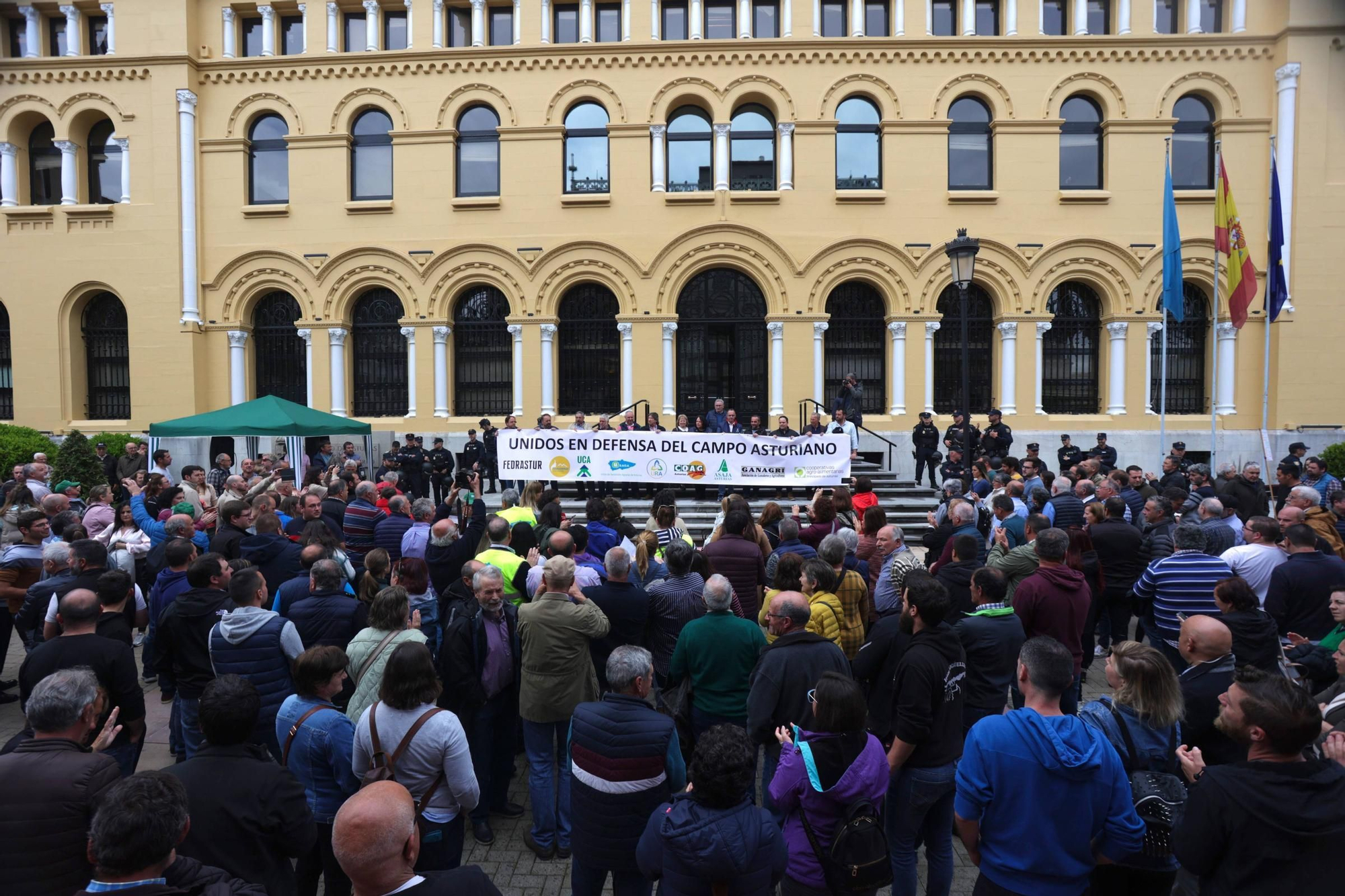 En imágenes: Así fue la manifestación del campo asturiano en Oviedo