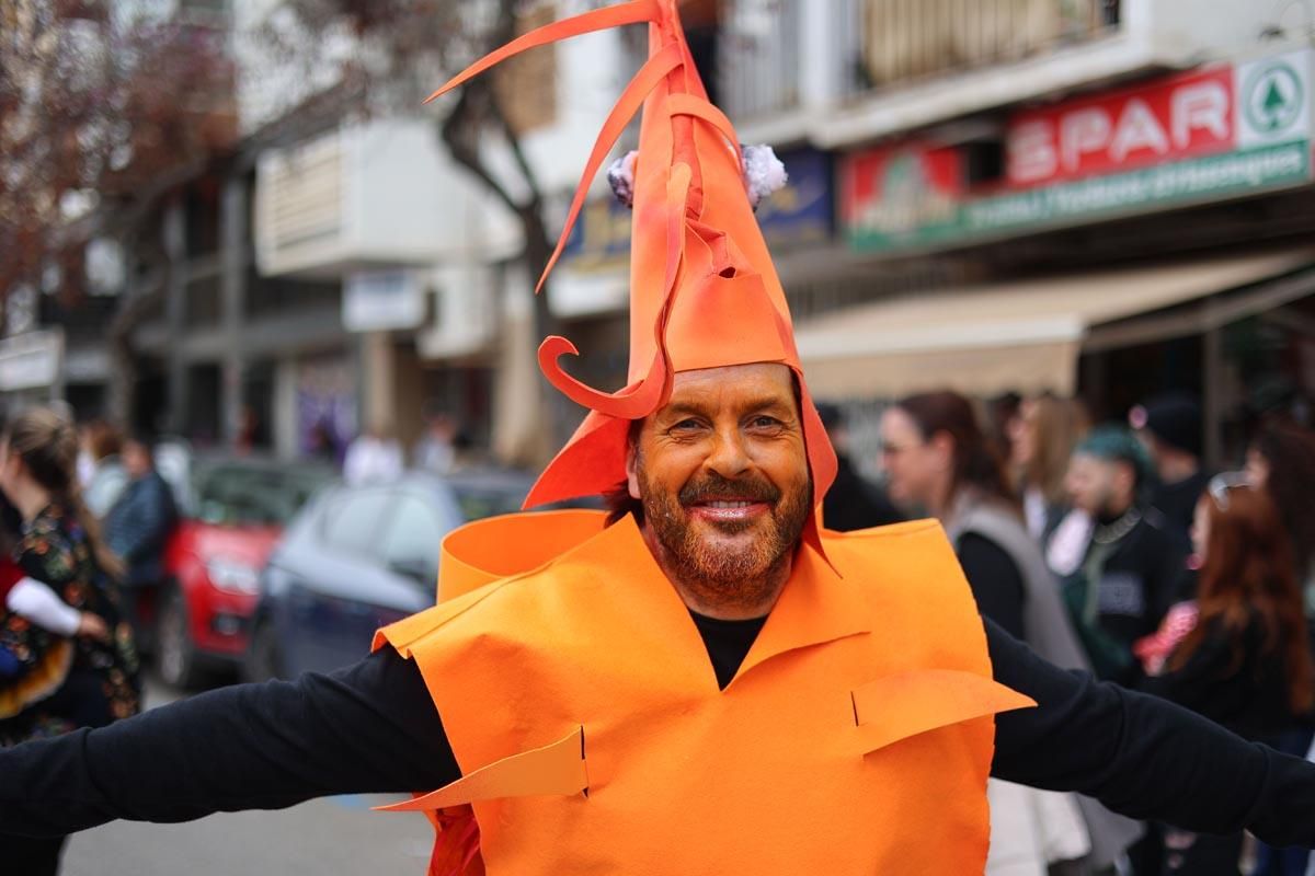 Búscate en las imágenes de la rúa de Carnaval de Ibiza