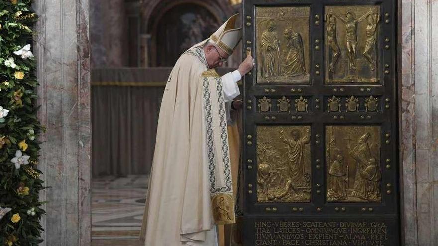 El Papa autoriza la &quot;absolución indefinida del aborto&quot; por parte de los sacerdotes