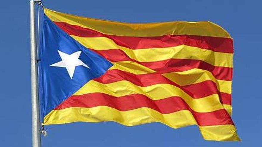 EL TSJC rebutja la patent de l&#039;estelada que un veí de Roses va registrar el 2013