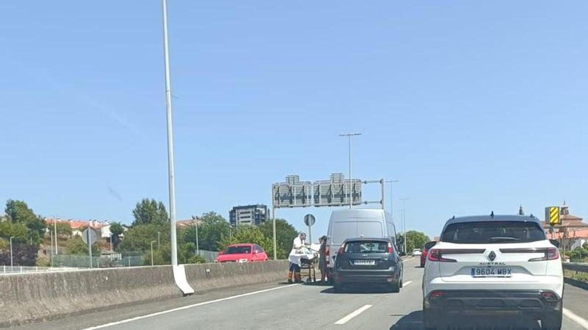El accidente tuvo lugar a la altura del radar de Conxo sobre las 16.30 horas