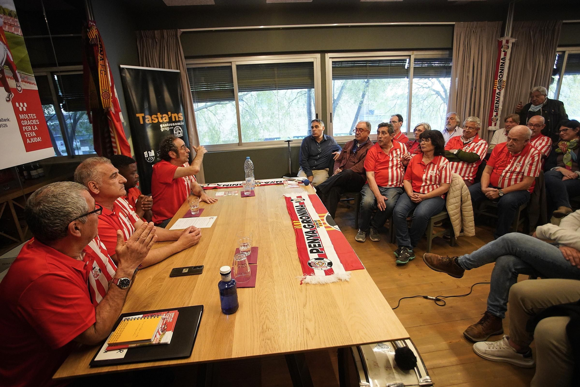 Les fotos de la presentació de la campanya de mecenatge per ajudar en Sisplau