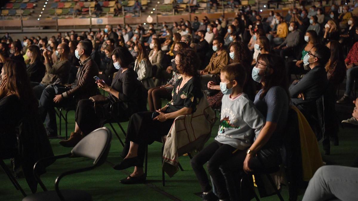 Público en un concierto de la Orquesta Sinfónica de Galicia en el Coliseum de A Coruña.