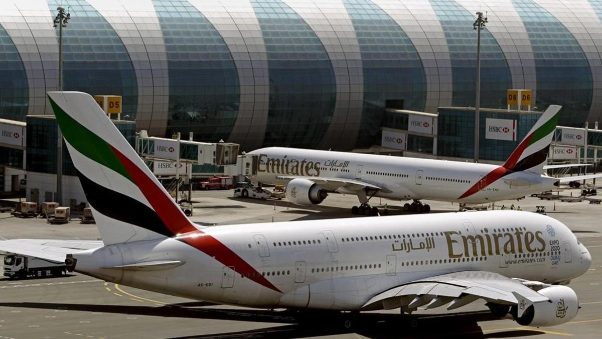 Aviones de la compañía Emirates en el aeropuerto de Dubái, en los Emiratos Árabes Unidos, el 8 de mayo del 2014.