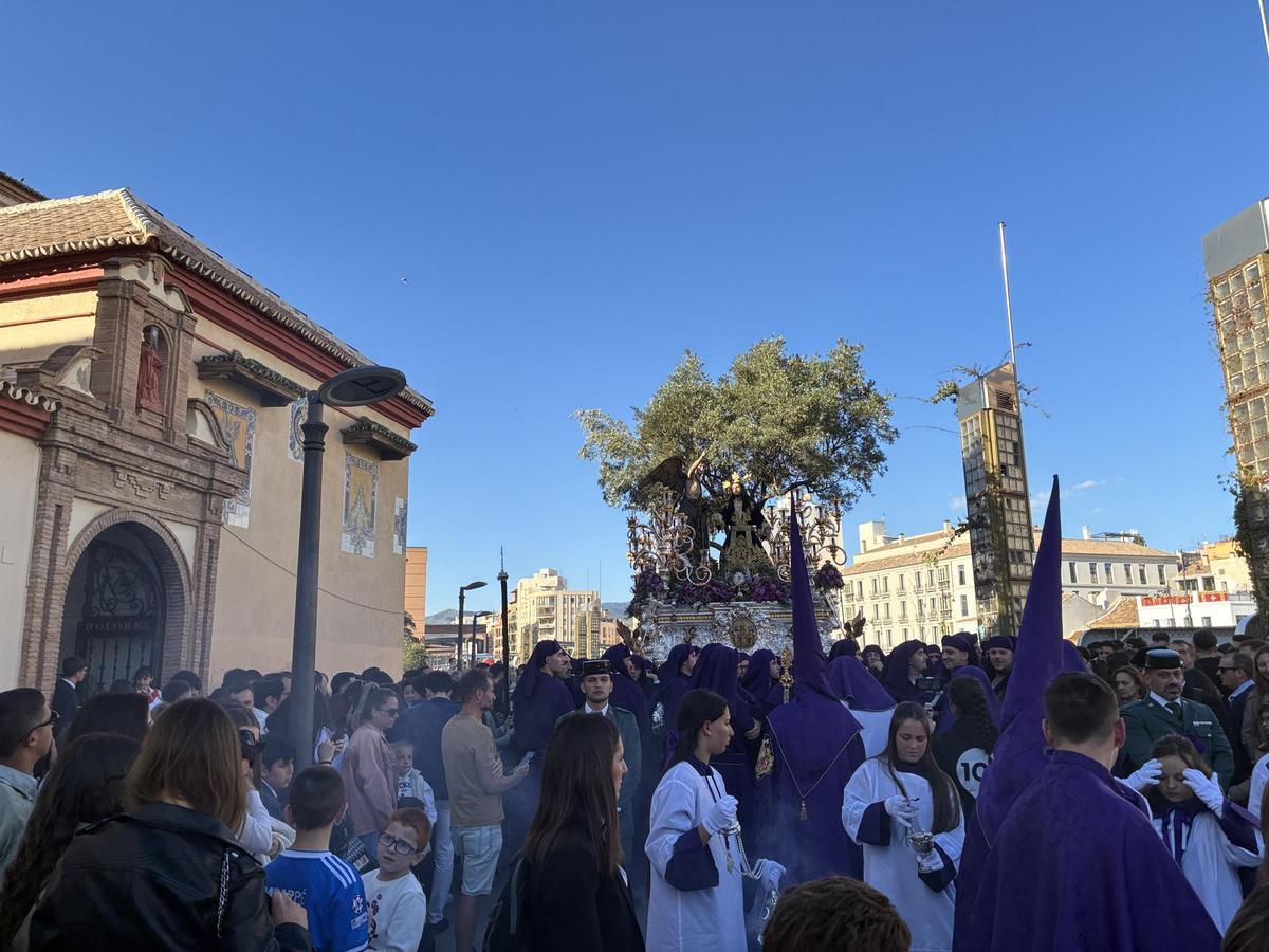 Trino de Jesús Orando en el Huerto