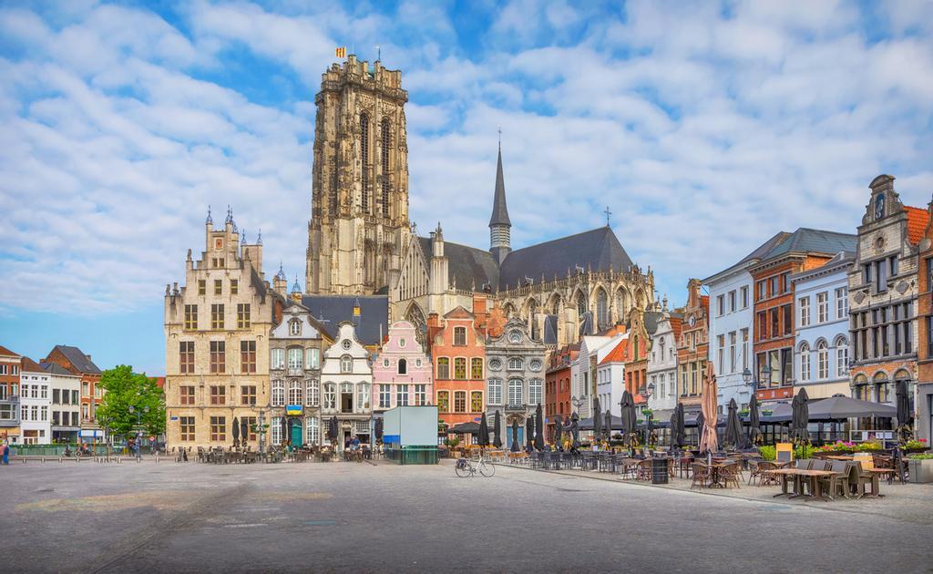 Grote Markt de Mechelen (Bélgica)