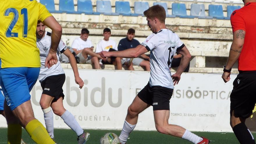 Empieza el camino del ascenso con la visita del Ontinyent 1931 al Recambios Colón 