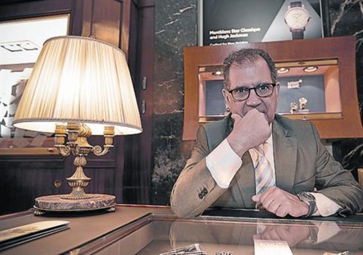 Renovació 8 Luis Vendrell, a la joieria de la Via Augusta. Renovació 8 Luis Vendrell, a la joieria de la Via Augusta.