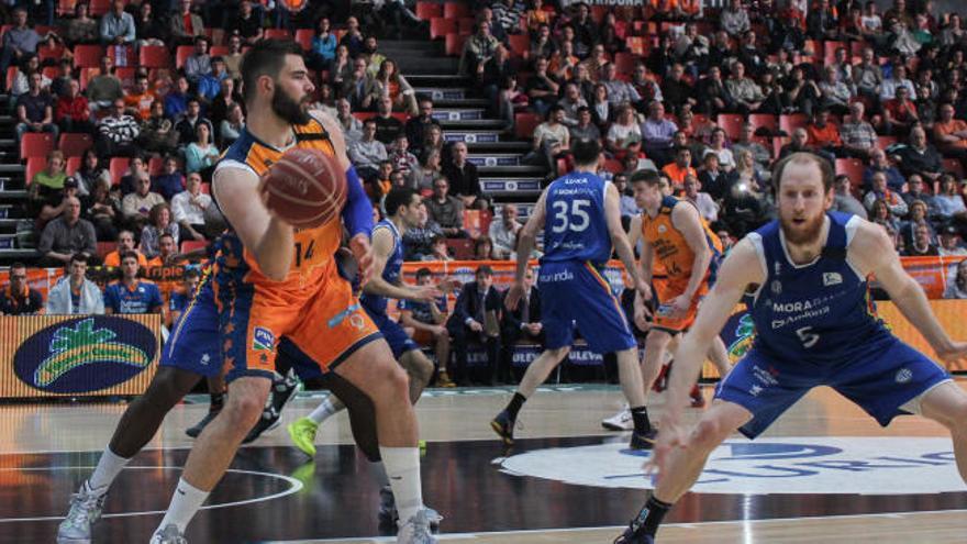 Vives salva los muebles del Valencia Basket