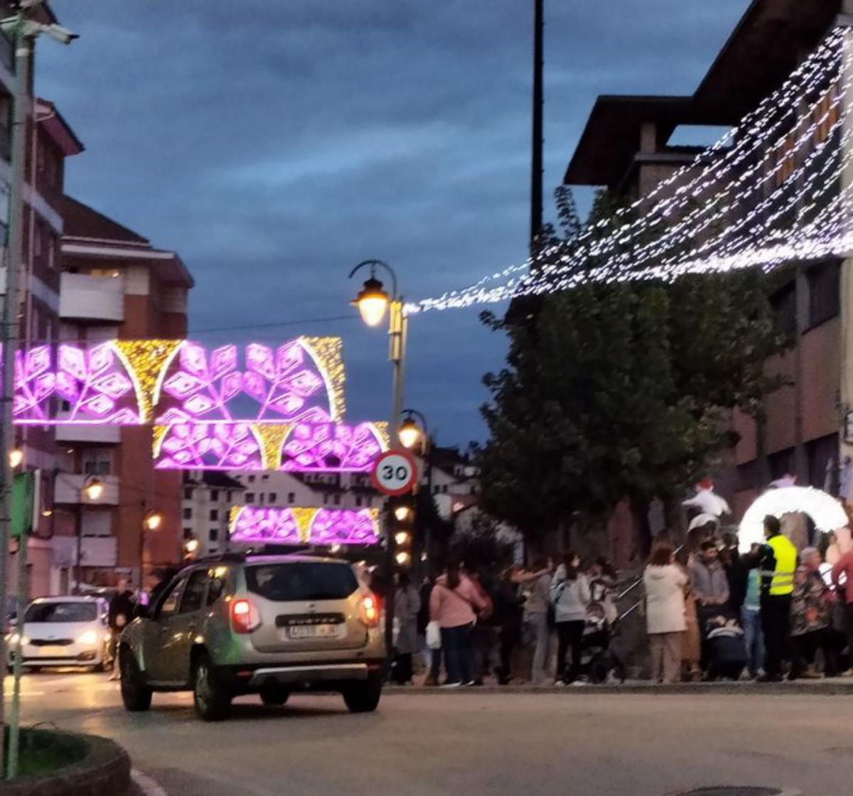 Una estela de luz recorre Corvera