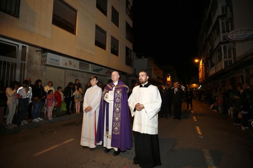 Domingo de Ramos: Procesión de Las Mantillas en Torrevieja con Nuestra Señora de La Esperanza y de La Paz