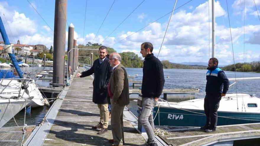 Roberto Pardo, presidente del Club Náutico San Telmo, y José Juan Durán, presidente de Portos.  // J. V.