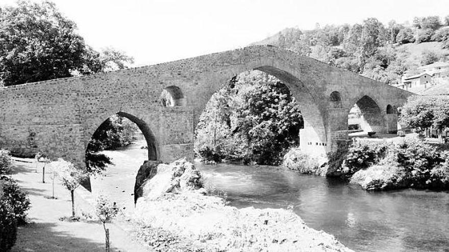 El puente «romano» de Cangas de Onís.