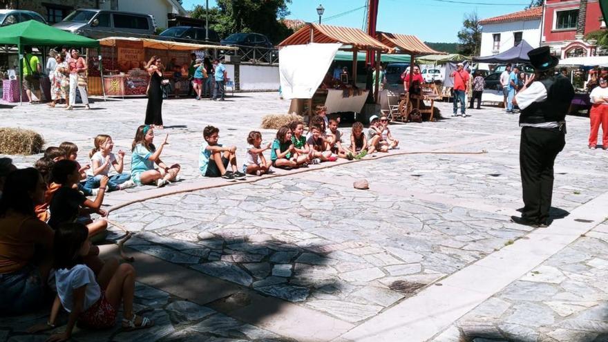 San Martín de Luiña, rendida al arte y la cultura vaqueira