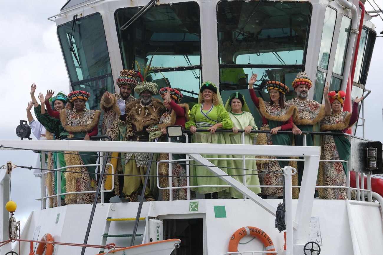 Recibimiento a los Reyes Magos a su llegada a la Base Naval de Las Palmas de Gran Canaria