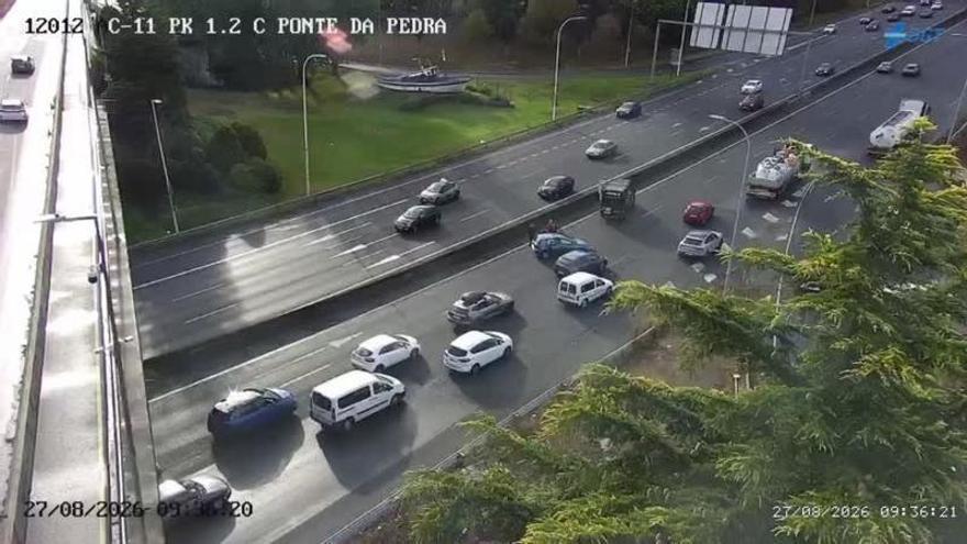 Al menos dos heridos en un accidente esta mañana en Alfonso Molina que causa retenciones de salida