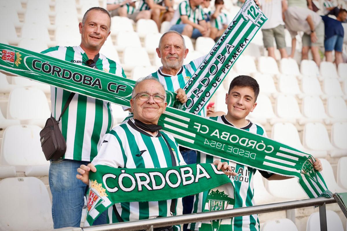 Córdoba CF-Huesca | Las imágenes de la afición en El Arcángel