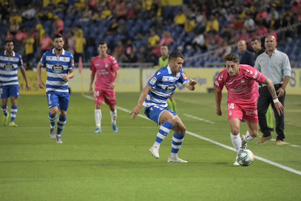 El Dépor se hunde ante la UD Las Palmas.