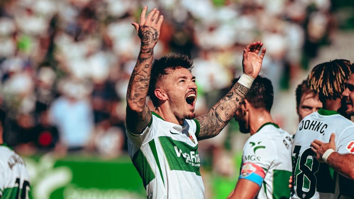 Josan renueva con el Elche y llegará a la década como franjiverde