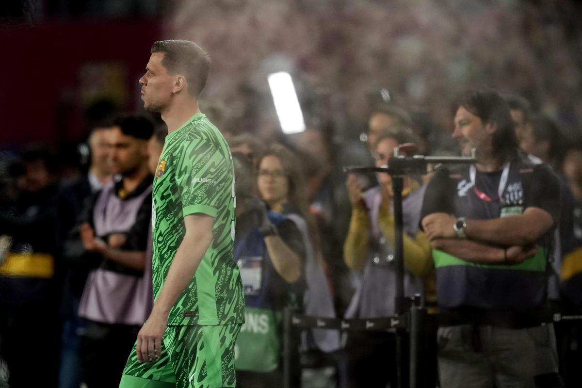 El Lobo Carrasco en contra de Szczesny: Proyecta una imagen horrorosa