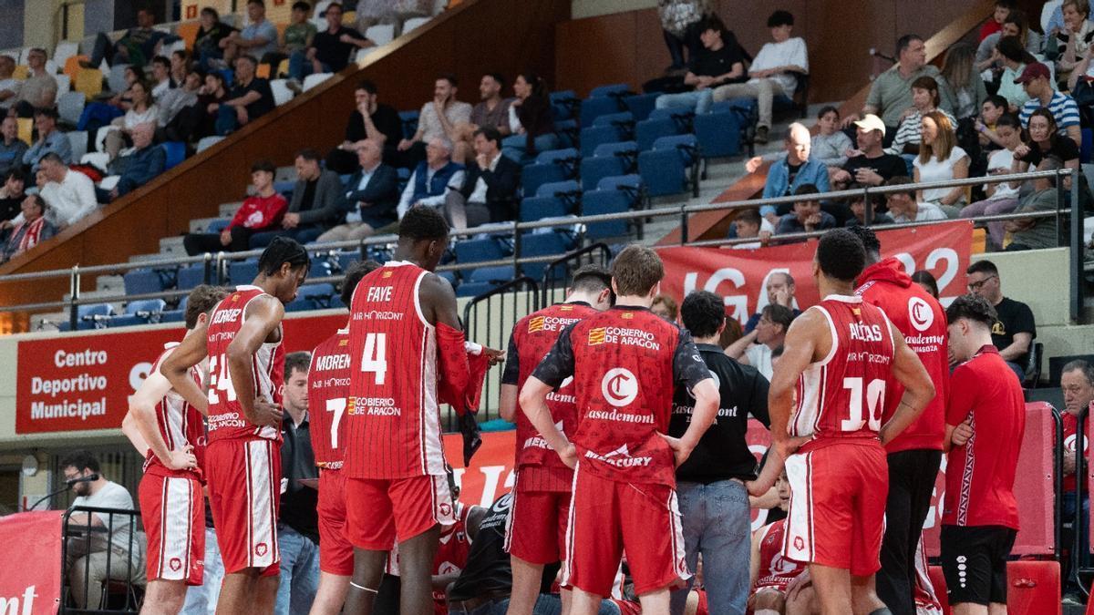 El Casademont U22, reunido durante un partido