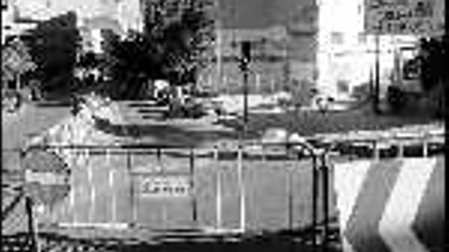 Obras en 

la vía pública de Aguas de Alicante, en una imagen de archivo