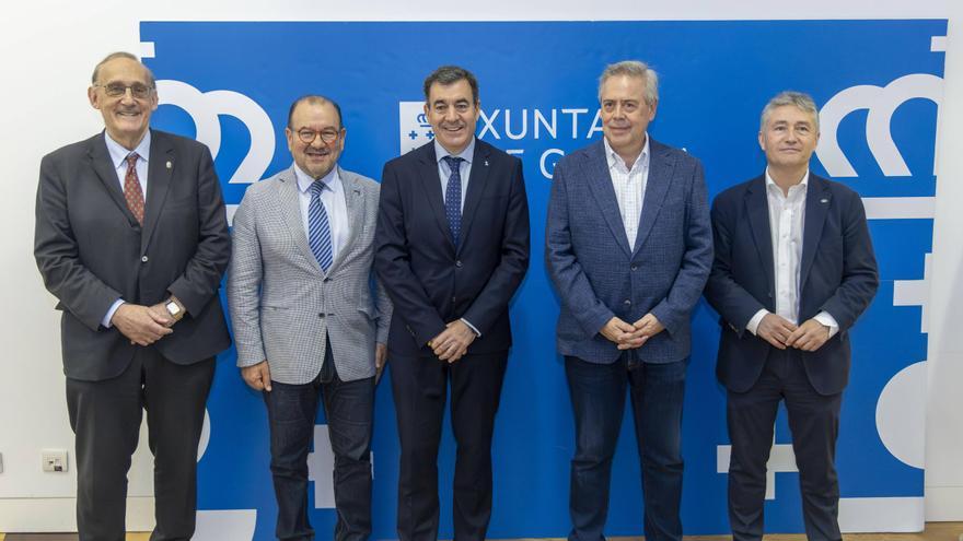 Santiago se abre a descentralizar las clases teóricas si A Coruña renuncia a Medicina