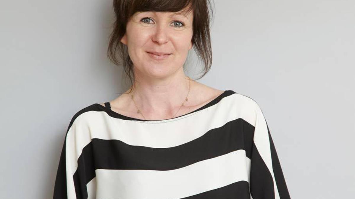 La escritora Olivia Laing, autora de 'El jardín contra el tiempo'.