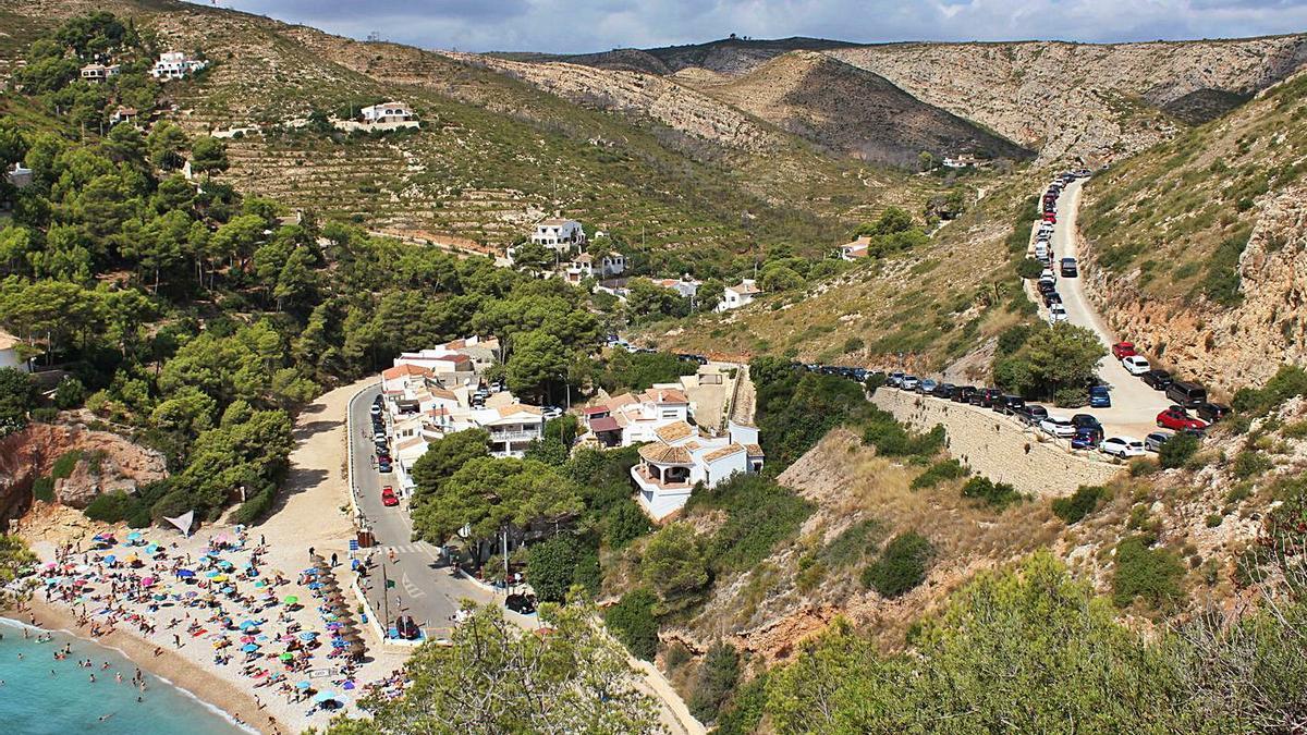 La cala de la Granadella de Xàbia y el zigzag de salida.