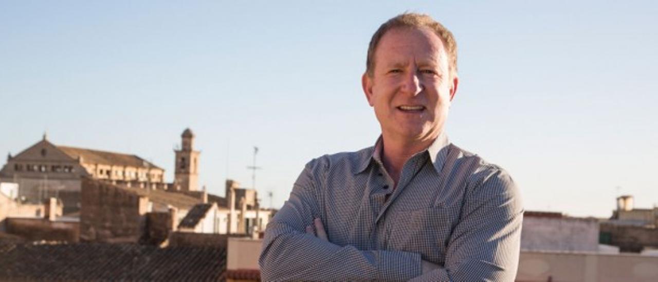 Robert Sarver ha sido acusado de racismo y acoso sexual.