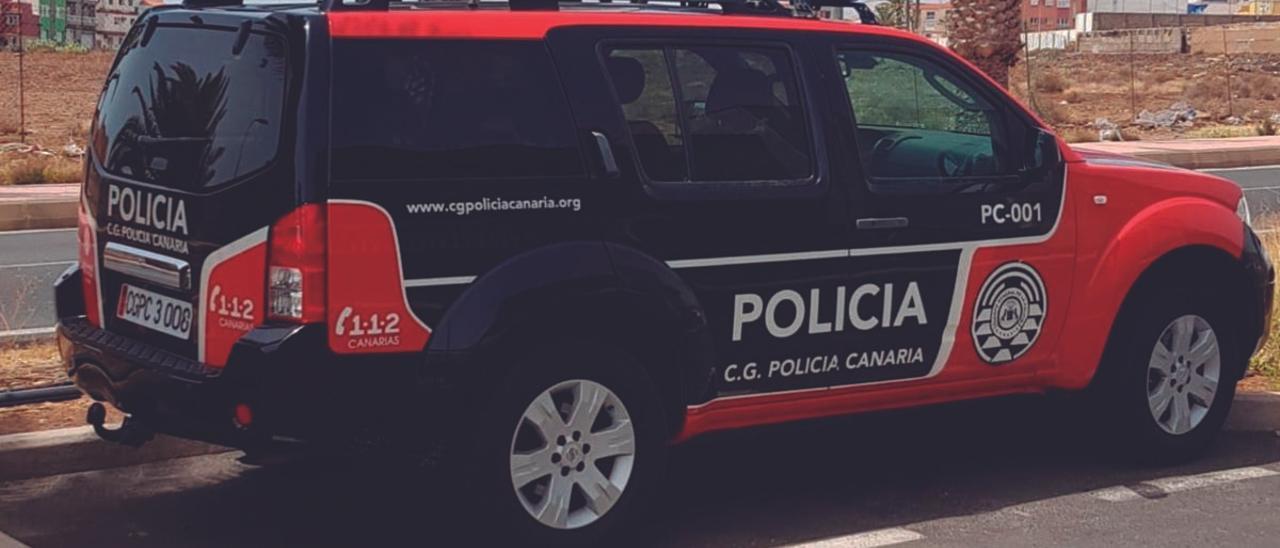 Vehículo de la Policía Canaria.