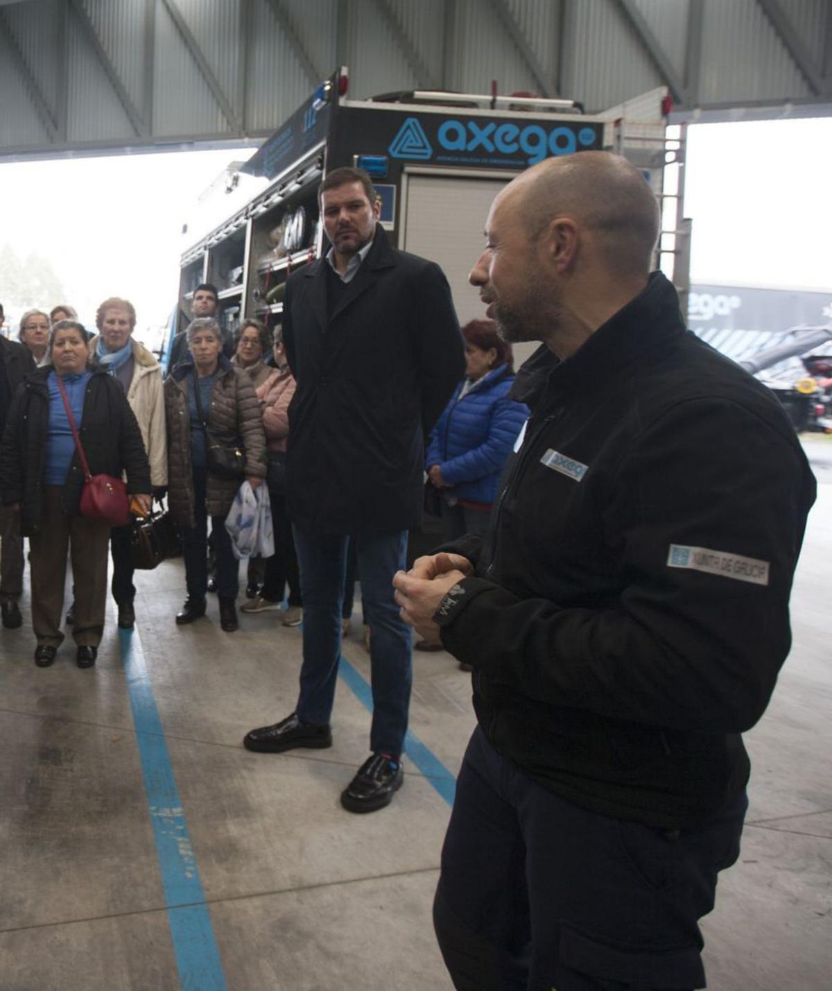 Manuel Silva, durante una visita a la Axega para mostrar su unidad de drones. BERNABÉ / CRIS M.V.