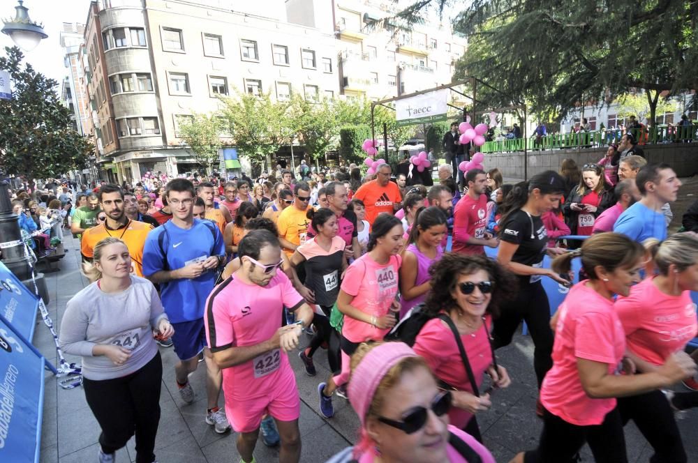 Carrera solidaria contra el cáncer de mama en Mieres